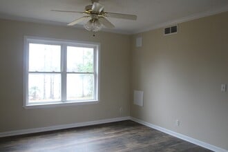 1603 Cromartie Beach Dr in Albany, GA - Building Photo - Building Photo