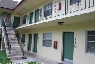 Bristol Court in Lauderdale Lakes, FL - Building Photo - Building Photo