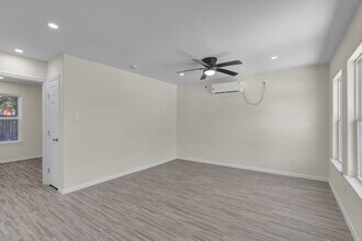 10302 Sierra Dr in Houston, TX - Building Photo - Building Photo