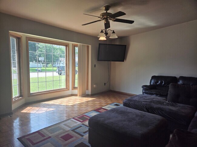 403 Broadway St in Depue, IL - Building Photo - Building Photo