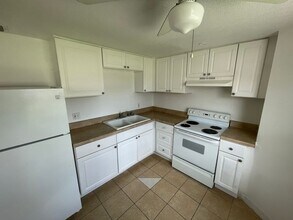 5319 Avery Rd in New Port Richey, FL - Building Photo - Building Photo