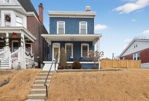 328 E 9th Ave in Conshohocken, PA - Building Photo