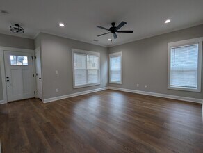 568 Lowndes Hill Rd in Greenville, SC - Building Photo - Building Photo