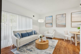 Waterford Point Apartments in Miami, FL - Building Photo - Building Photo