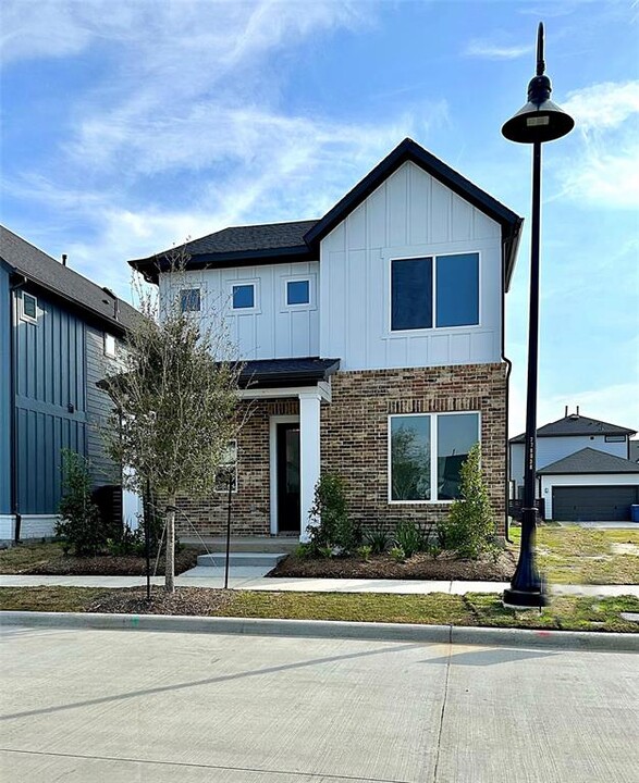 18635 Parkland Row Dr in Cypress, TX - Building Photo