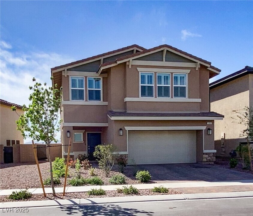 393 Winter Dove Ave in Henderson, NV - Building Photo