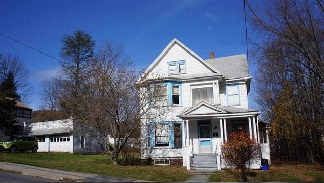 17 Buckley St in Liberty, NY - Building Photo