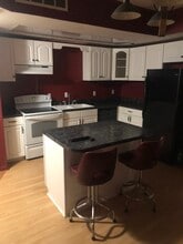 105 E Poplar St in Harrisburg, IL - Building Photo - Building Photo