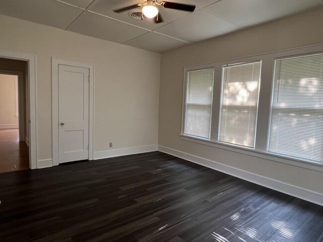 706 College St in Gatesville, TX - Foto de edificio - Building Photo