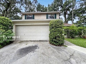 14714 Oak Vine Dr in Lutz, FL - Building Photo