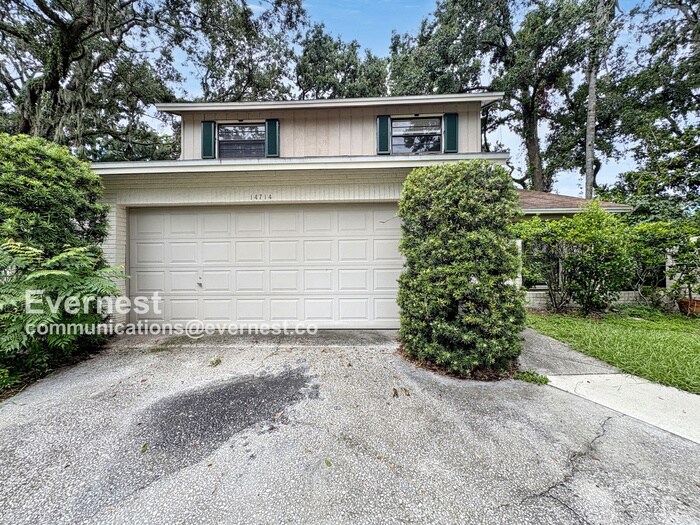 14714 Oak Vine Dr in Lutz, FL - Building Photo