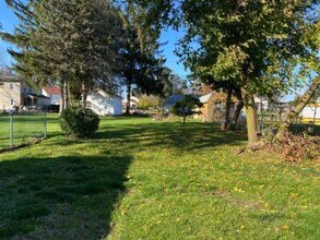 96 Canal St E in Navarre, OH - Building Photo - Building Photo