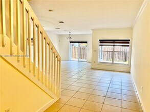 10914 NW 67th Terrace in Doral, FL - Building Photo - Building Photo
