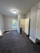 430 Florence St in Waterloo, IA - Foto de edificio - Building Photo