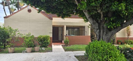14912 SW 88th Terrace in Miami, FL - Building Photo - Building Photo