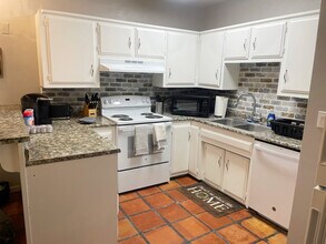 2804 Truman St NE in Albuquerque, NM - Foto de edificio - Building Photo