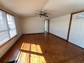 10039 Wrangler Wy in Midway, TX - Foto de edificio - Building Photo