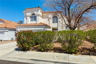 2802 Yorkshire Ave in Henderson, NV - Building Photo - Building Photo