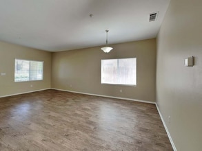 16121 Filbert St in Los Angeles, CA - Building Photo - Building Photo