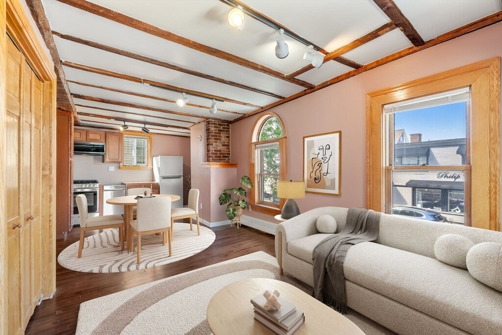 226 Bunker Hill St in Boston, MA - Building Photo