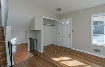 279 Cherry Valley Rd in Princeton, NJ - Building Photo - Building Photo