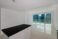 92 SW 3rd St, Unit 3503 in Miami, FL - Building Photo - Building Photo