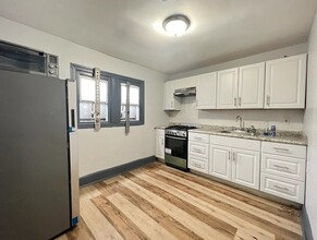 93 Rose Ter, Unit 3 in Newark, NJ - Foto de edificio - Building Photo
