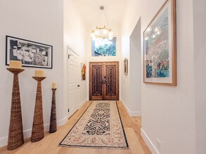 5323 W Goldenwood Dr in Inglewood, CA - Foto de edificio - Building Photo