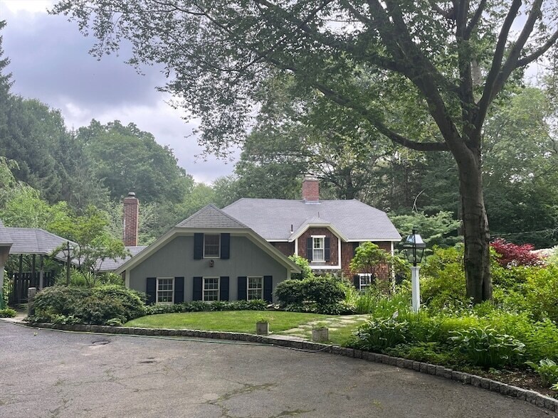 719 Bay Rd in Hamilton, MA - Building Photo
