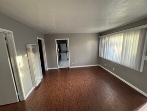 5664 Gaskill St, Unit 5664 in Oakland, CA - Foto de edificio - Building Photo