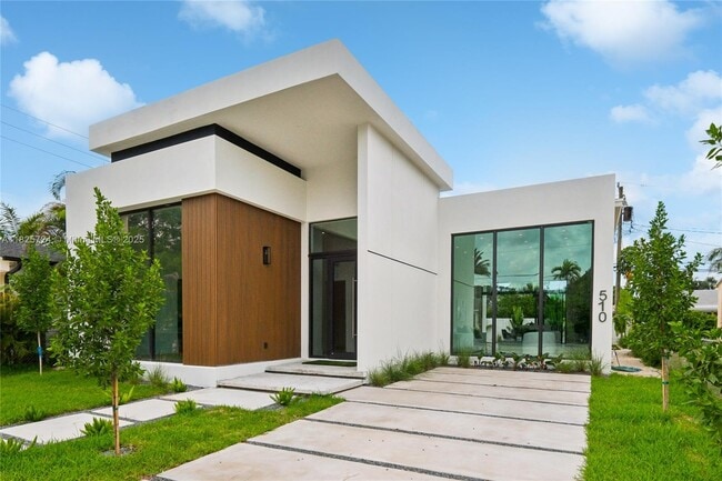 424 NW 43rd St in Miami, FL - Building Photo - Building Photo