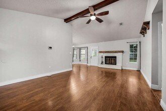 202 Brittany Ln in Crestview, FL - Building Photo - Building Photo