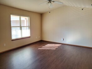 Village at Scull Creek in Fayetteville, AR - Foto de edificio - Building Photo