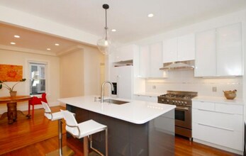 45 Putnam Ave, Unit 1 in Cambridge, MA - Building Photo - Building Photo