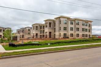 Reserve at City Place in Conroe, TX - Building Photo - Building Photo