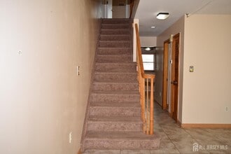 172 Roosevelt Ave in Carteret, NJ - Building Photo - Building Photo