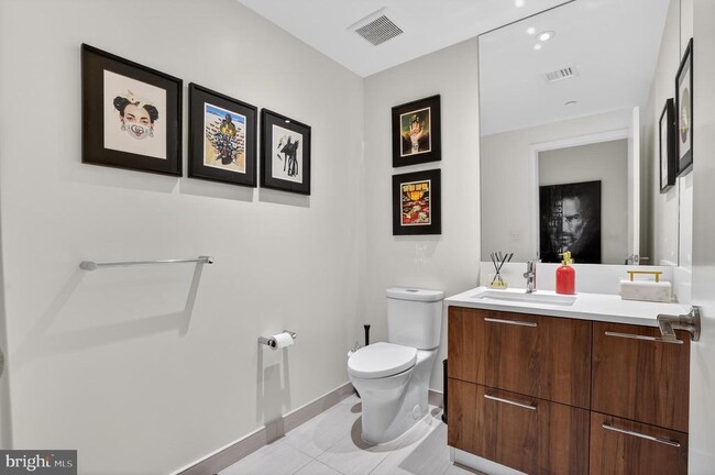 1650 Silver Hill Dr in Tysons, VA - Building Photo - Building Photo