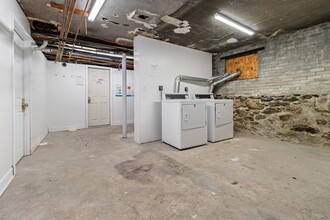 8 Kenwood St, Unit 10 in Boston, MA - Building Photo - Building Photo