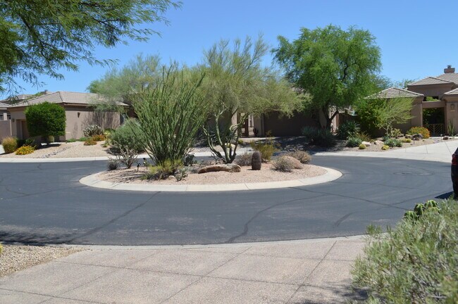7040 E Brilliant Sky Dr in Scottsdale, AZ - Building Photo - Building Photo