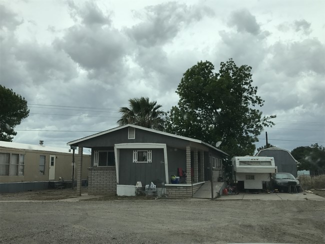 Tower Mobile Home Park in Safford, AZ - Building Photo - Building Photo