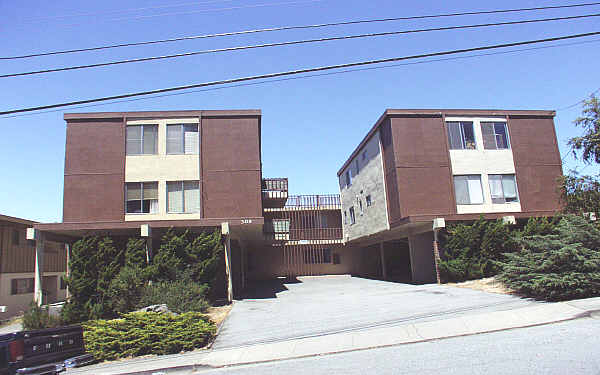 308 Torino Dr in San Carlos, CA - Foto de edificio