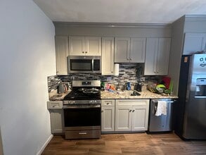 50 Derby St, Unit #3 in Somerville, MA - Foto de edificio - Building Photo