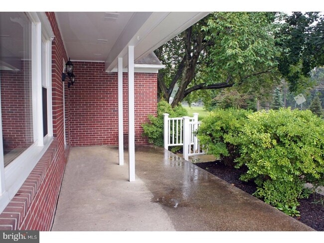 property at 1735 Middletown Rd