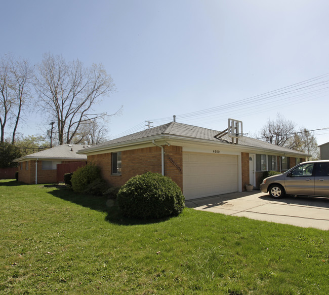 4600-4616 Leafdale Blvd in Royal Oak, MI - Building Photo - Building Photo