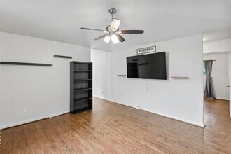 3408 Augusta Ct in Bryan, TX - Foto de edificio - Building Photo