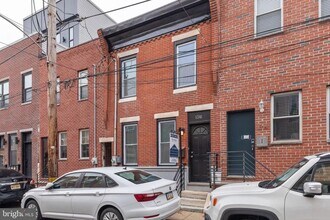 1316 S Opal St in Philadelphia, PA - Building Photo - Building Photo