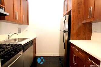 239 W 13th St in New York, NY - Building Photo - Building Photo