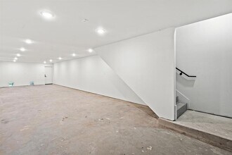 2205 Staples St in Houston, TX - Building Photo - Building Photo
