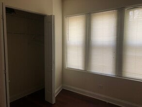 7206 N Wolcott Ave in Chicago, IL - Building Photo - Building Photo