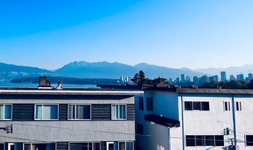 2341 York Ave in Vancouver, BC - Building Photo - Building Photo